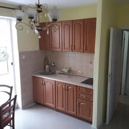 Studio Near The Airport Tivat Exterior photo