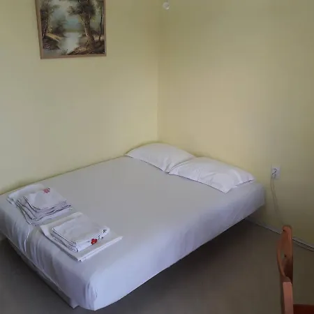 Studio Near The Airport Tivat Exterior photo